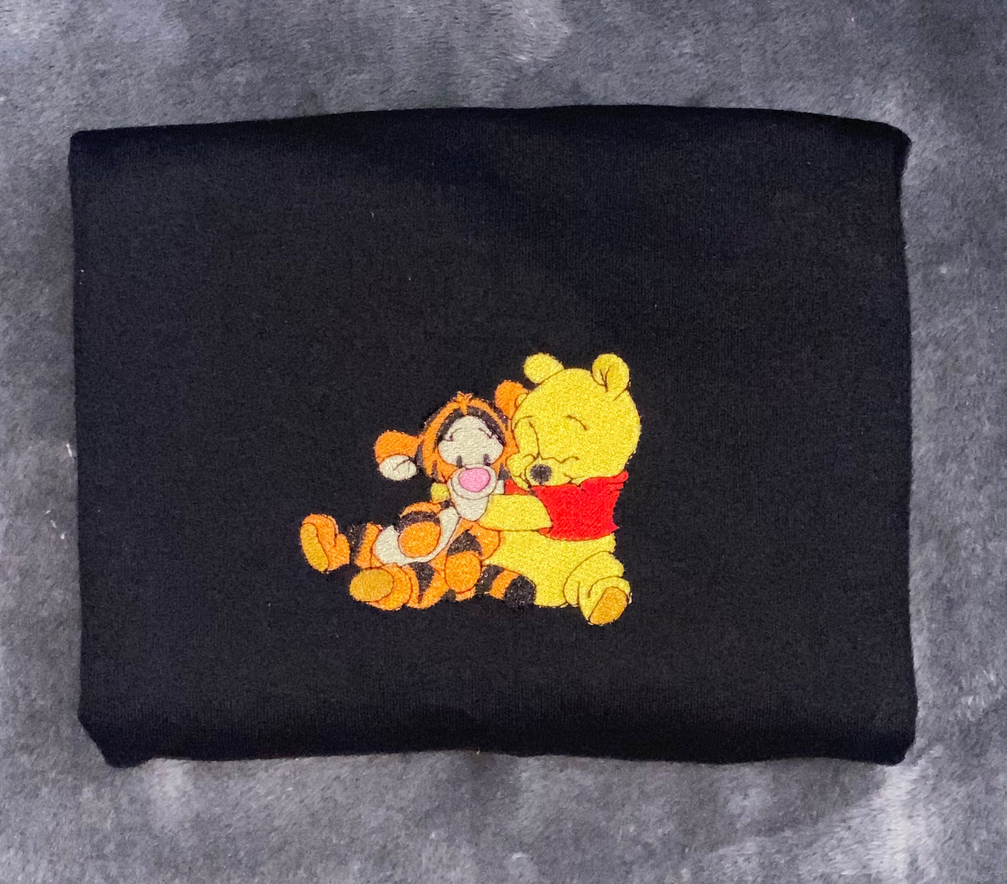 Sudadera bordada de amigos de Pooh